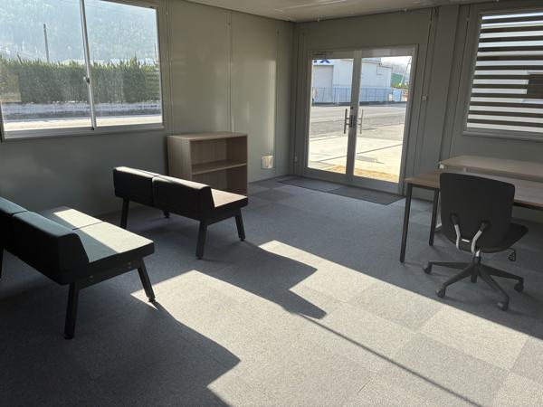 岡山県東岡山店/展示場の中古ユニットハウス・プレハブ・コンテナハウスCT-54J(7.78坪)の本体の内観