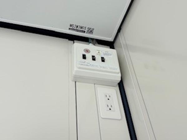 静岡県富士店/展示場の新棟ユニットハウス・プレハブ・コンテナハウス38MSL(2.43坪)の各設備の分電盤