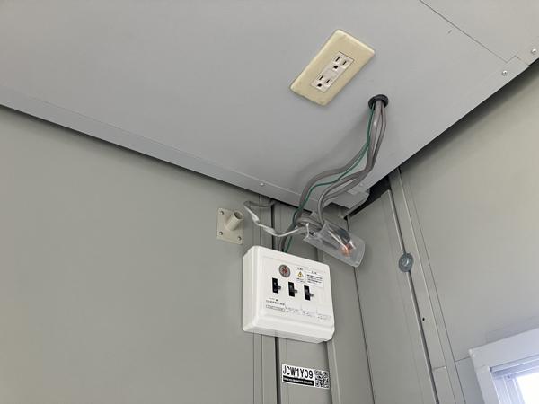 兵庫県西宮北店/展示場の中古ユニットハウス・プレハブ・コンテナハウスCT-32J(2.16坪)の各設備の分電盤